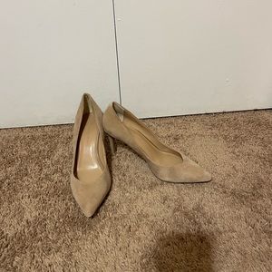 Banana Republic Tan Suede Pump